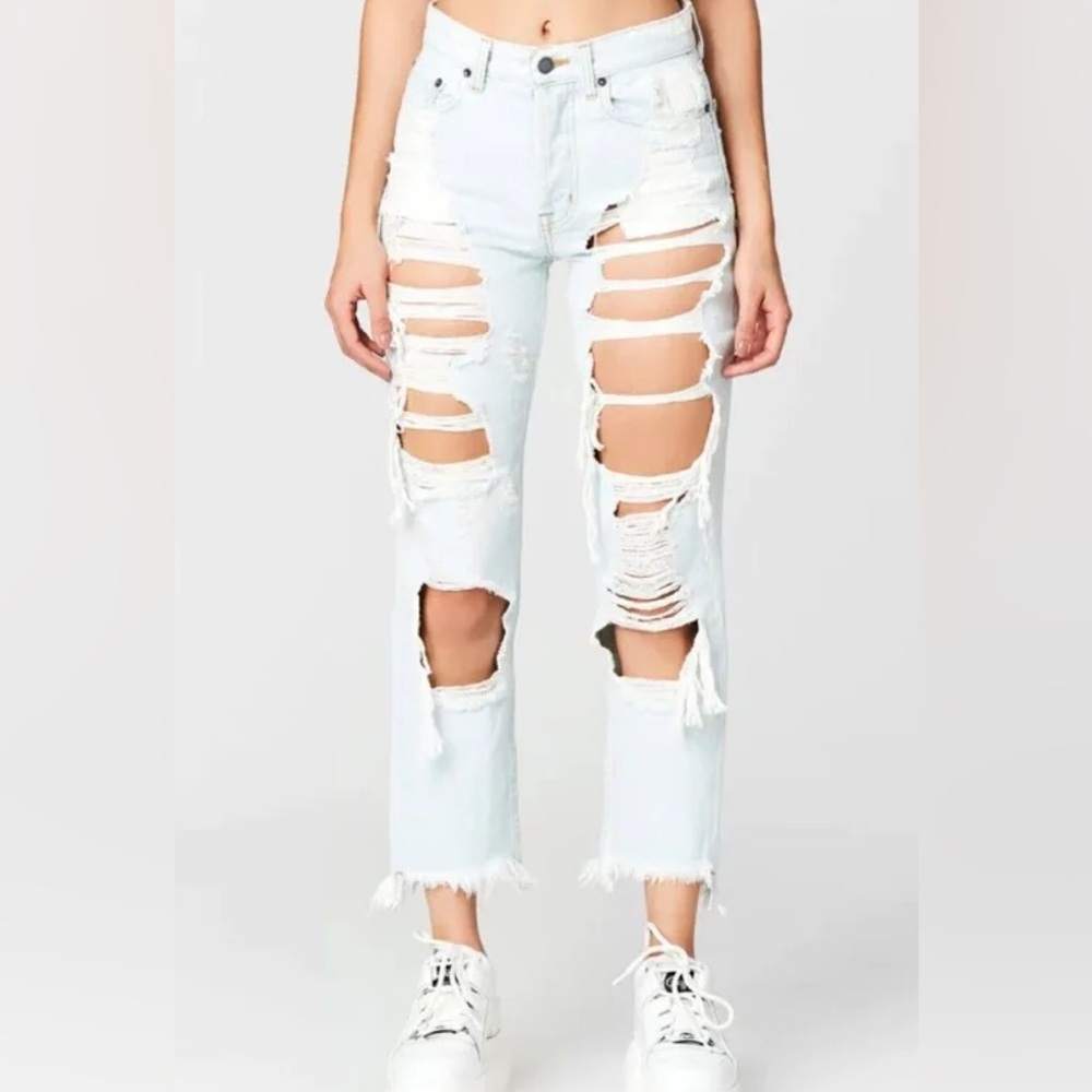 LF Carmar Emelia COSMO SUPER SHRED RELAX FIT
JEAN Size 25